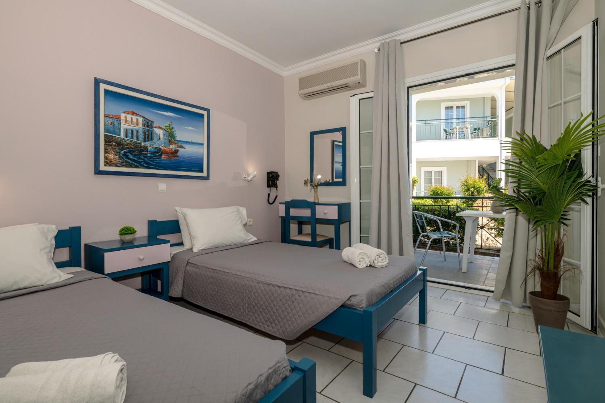 Sofia'S Hotel Kalamaki  Bagian luar foto