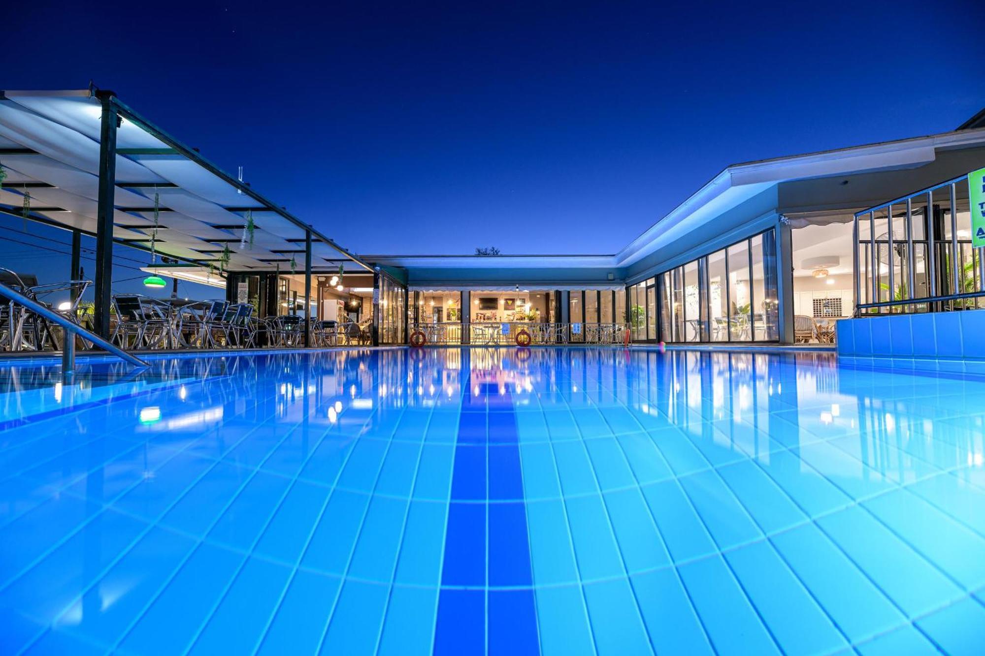 Sofia'S Hotel Kalamaki  Bagian luar foto
