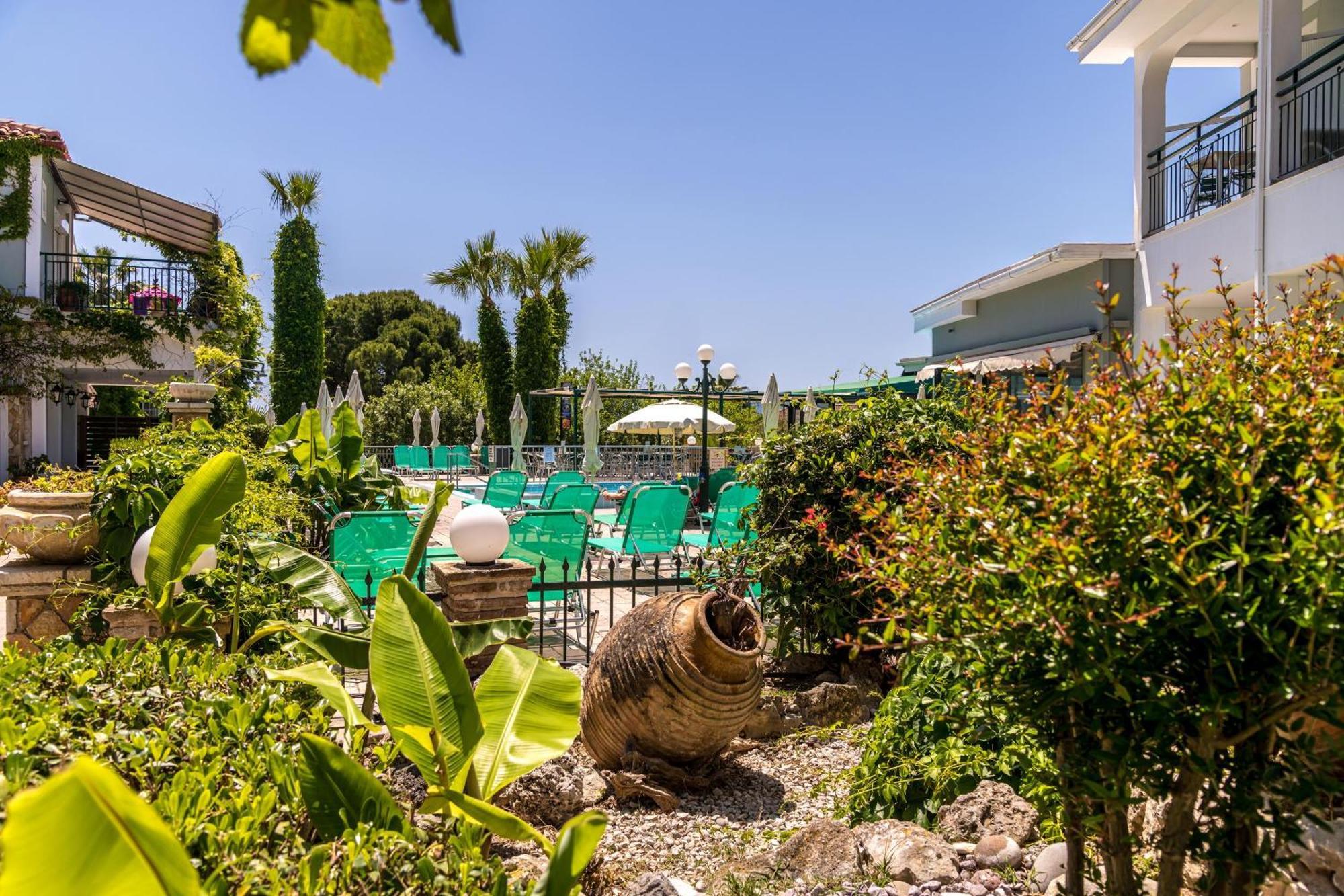 Sofia'S Hotel Kalamaki  Bagian luar foto