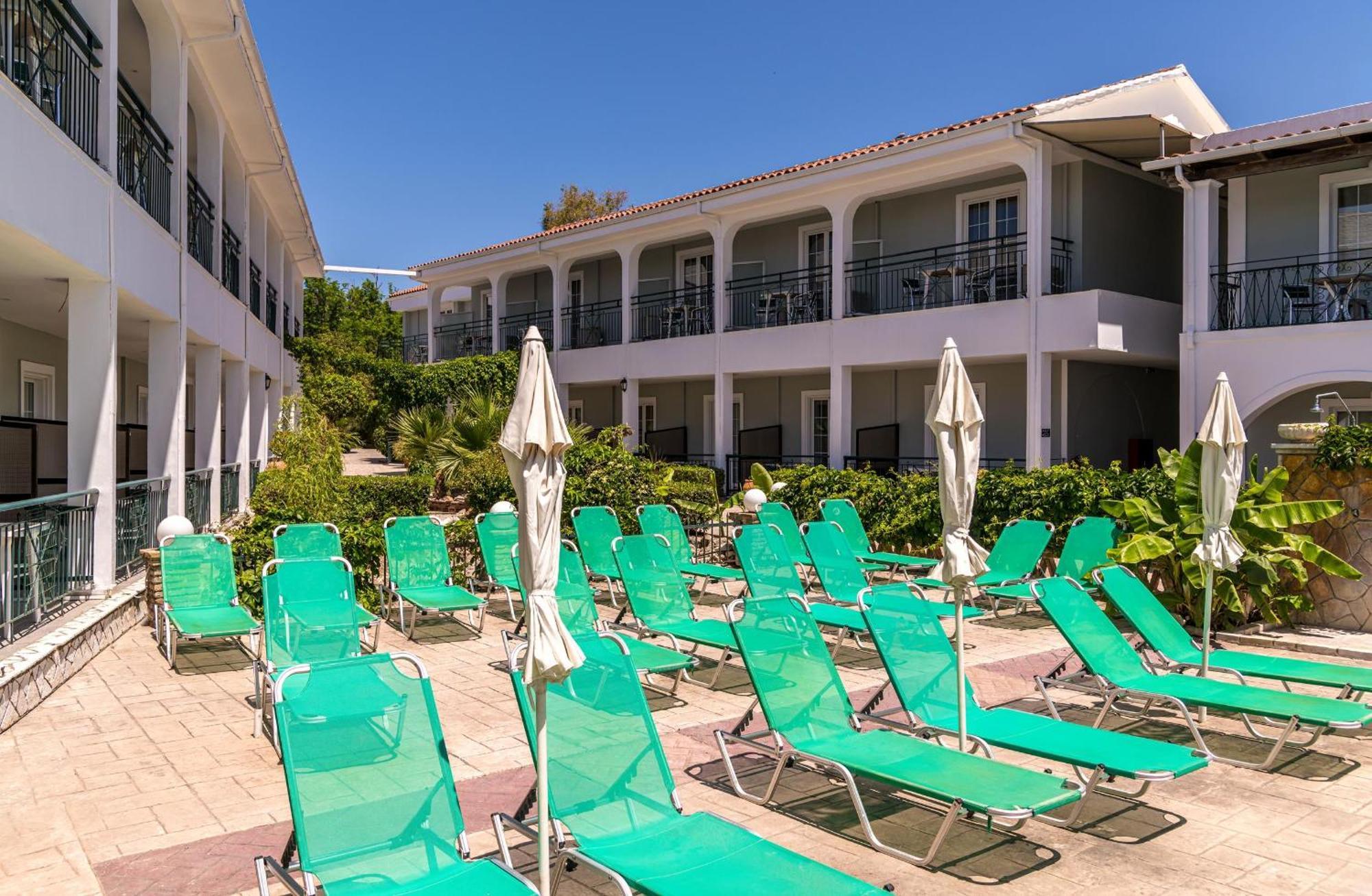 Sofia'S Hotel Kalamaki  Bagian luar foto